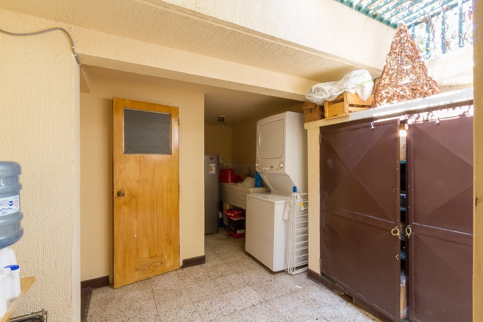 Venta Casa NO 6D en suite Walk-in cl&oacute;set 3B 2E 1B Parque Arauco - Las Condes