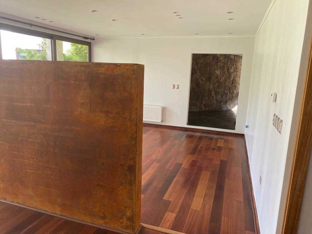 Venta Casa NO 5D en suite Walk-in cl&oacute;set 4B 4E 1B Chicureo - Colina