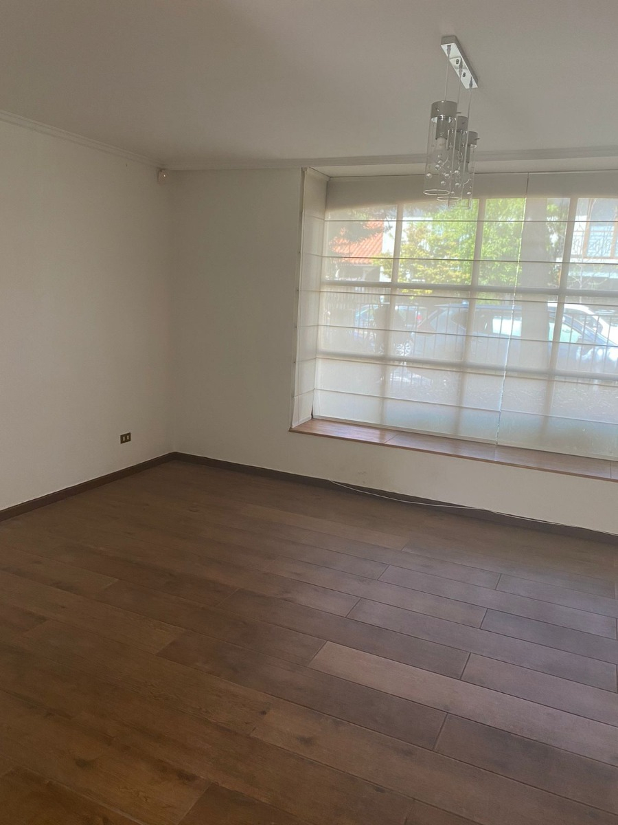 Arriendo Casa 5D 4B 2E San Carlos de Apoquindo - Las Condes