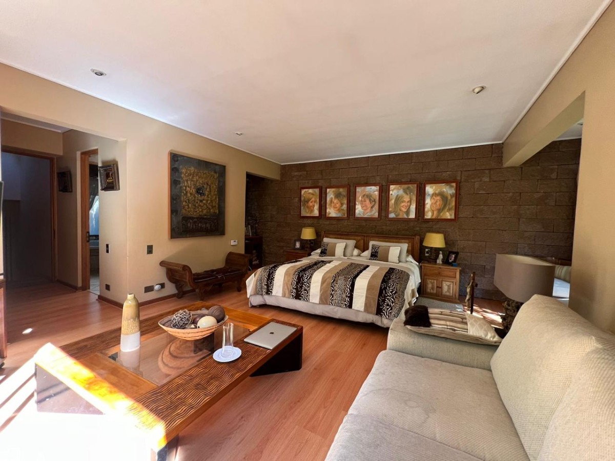 Venta Casa NO 5D en suite Walk-in cl&oacute;set 5B 2E 1B La Dehesa - Lo Barnechea