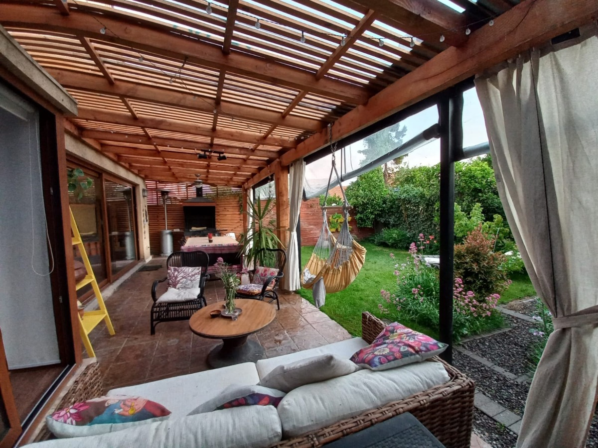 Venta Casa NO 4D en suite Walk-in cl&oacute;set 4B 2E 2B La Dehesa - Lo Barnechea