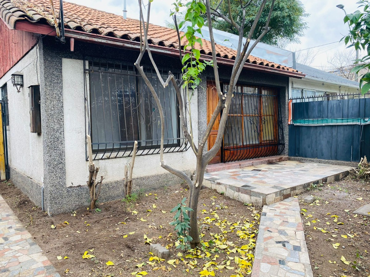 Arriendo Casa 3D 1B 3E 1B  - Las Condes