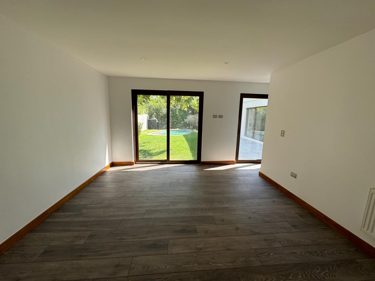 Venta Casa NO 6D Walk-in cl&oacute;set 4B 2E 1B San Carlos de Apoquindo - Las Condes