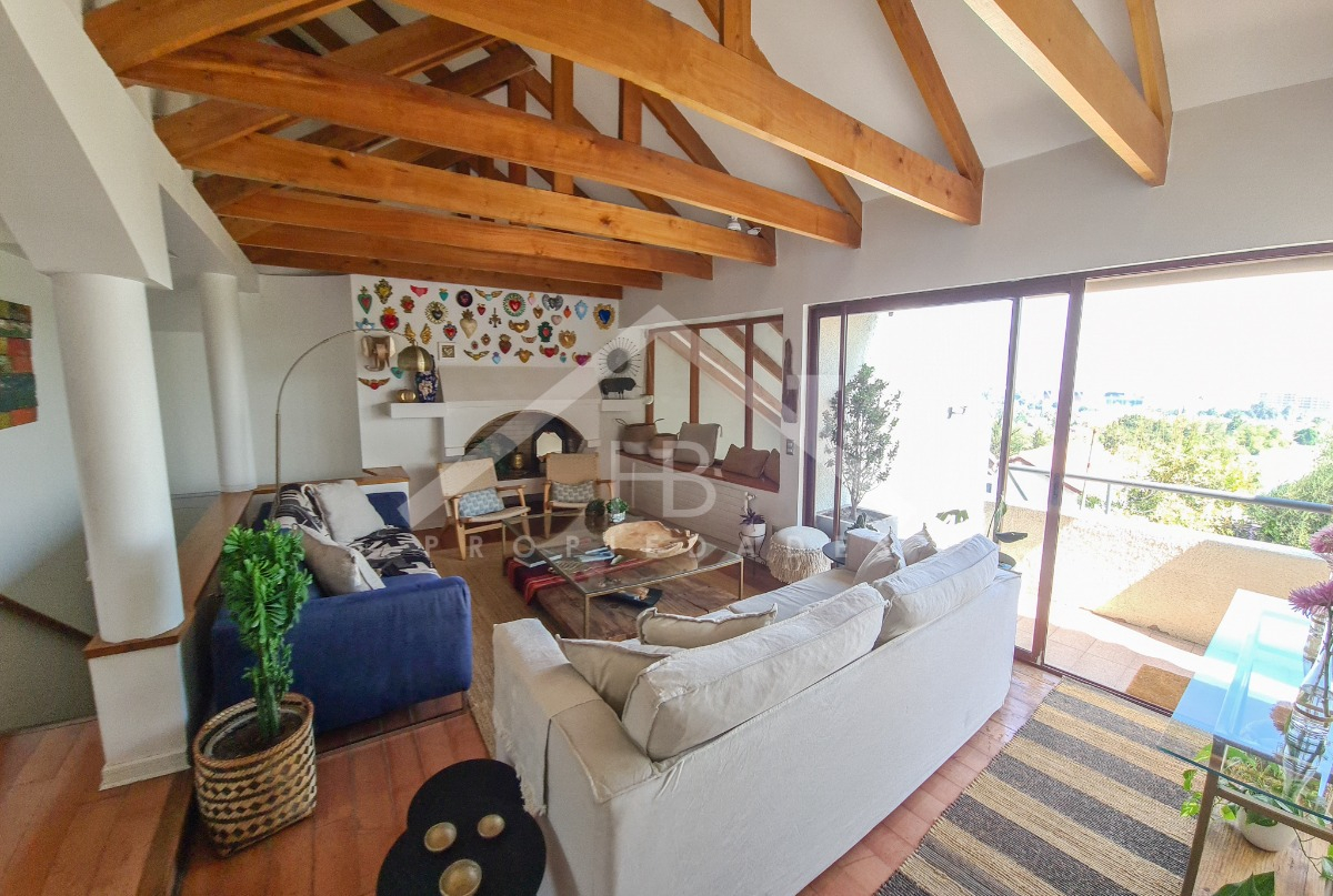 Venta Casa P 5D en suite Walk-in cl&oacute;set 4B 2E 1B Los Dominicos - Las Condes