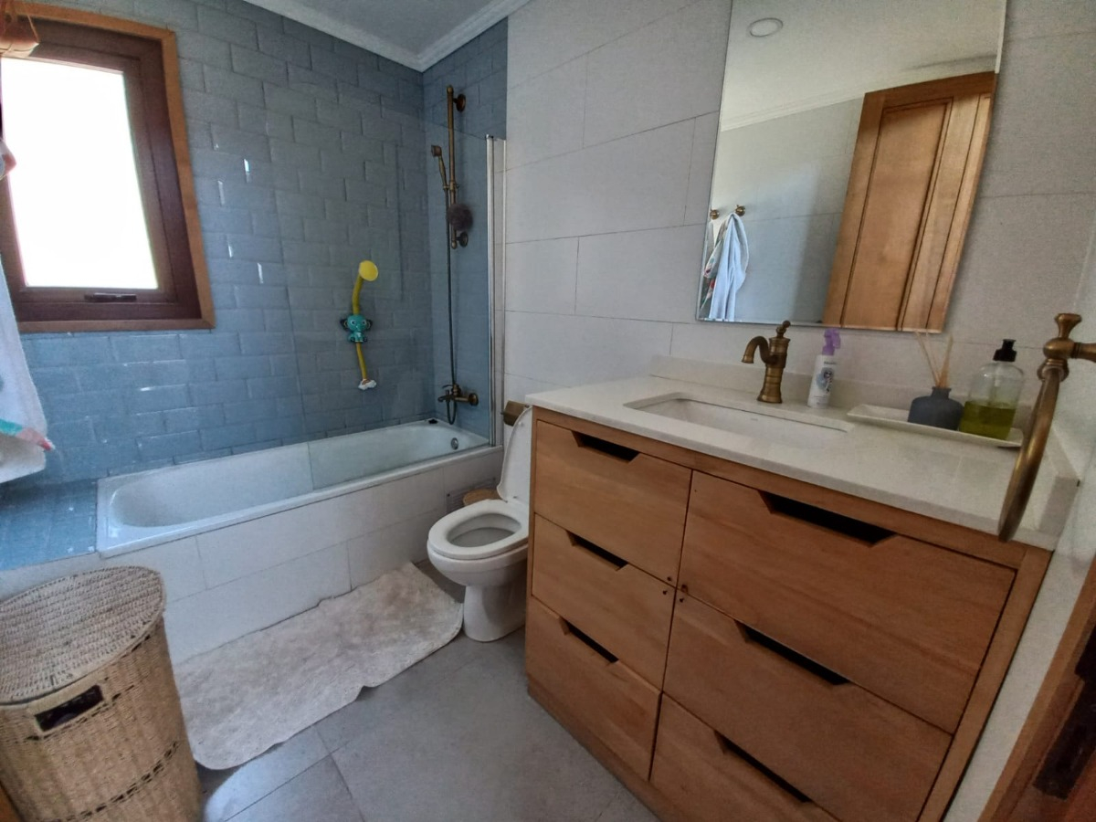 Venta Casa NP 4D en suite Walk-in cl&oacute;set 3B 4E 2B Chicureo - Colina
