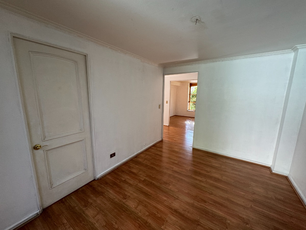 Arriendo Casa NO 4D en suite Walk-in cl&oacute;set 3B 2E San Carlos de Apoquindo - Las Condes