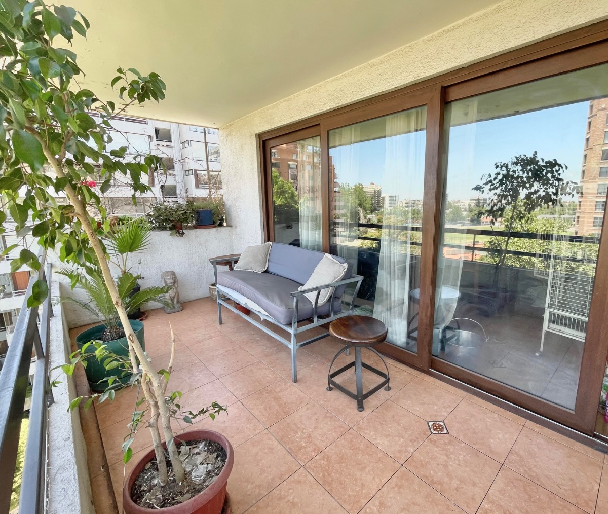 Arriendo Departamento NOSP 4D en suite Walk-in cl&oacute;set 3B 2E 1B Barrio El Golf - Las Condes