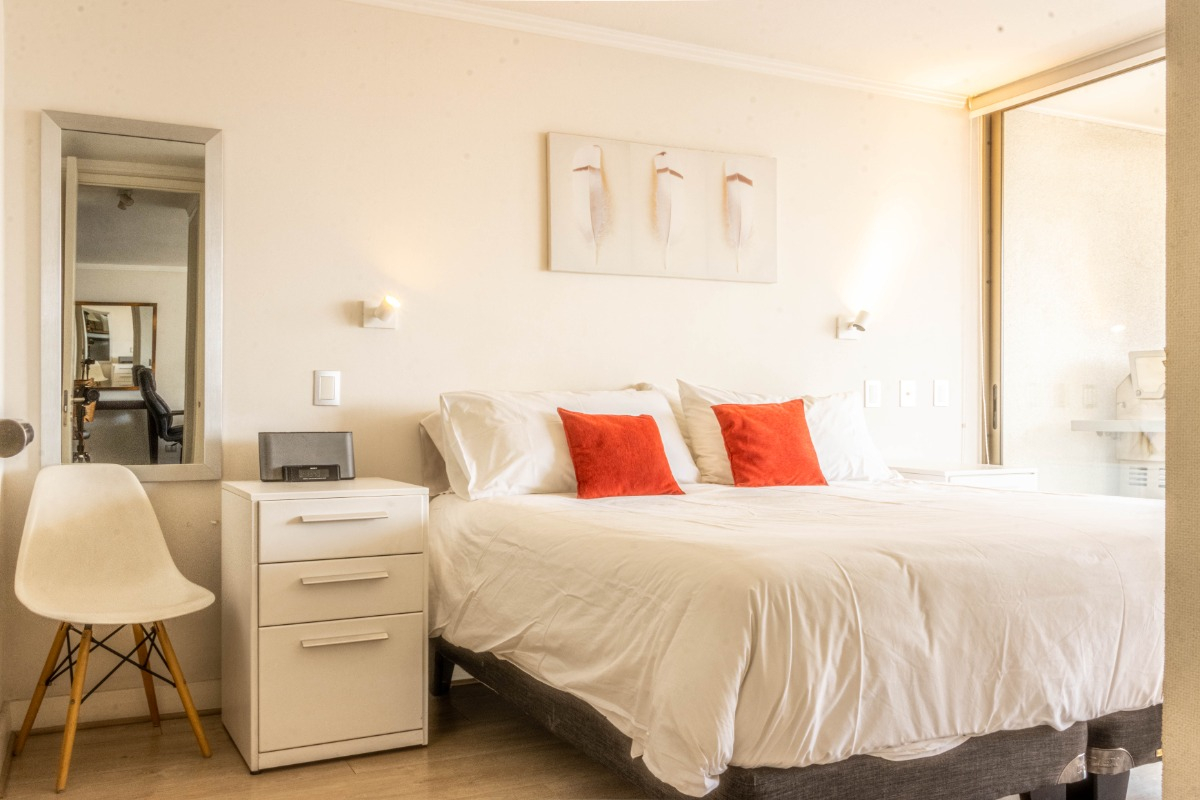 Arriendo Departamento 2D Parque Arauco - Las Condes