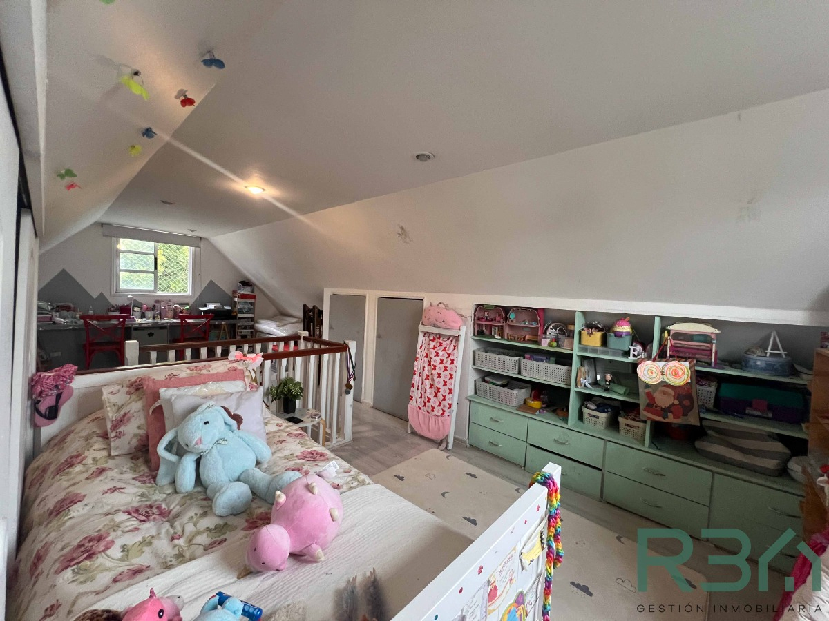 Venta Casa NOSP 4D en suite Walk-in cl&oacute;set 3B 1E 1B Estoril - Las Condes