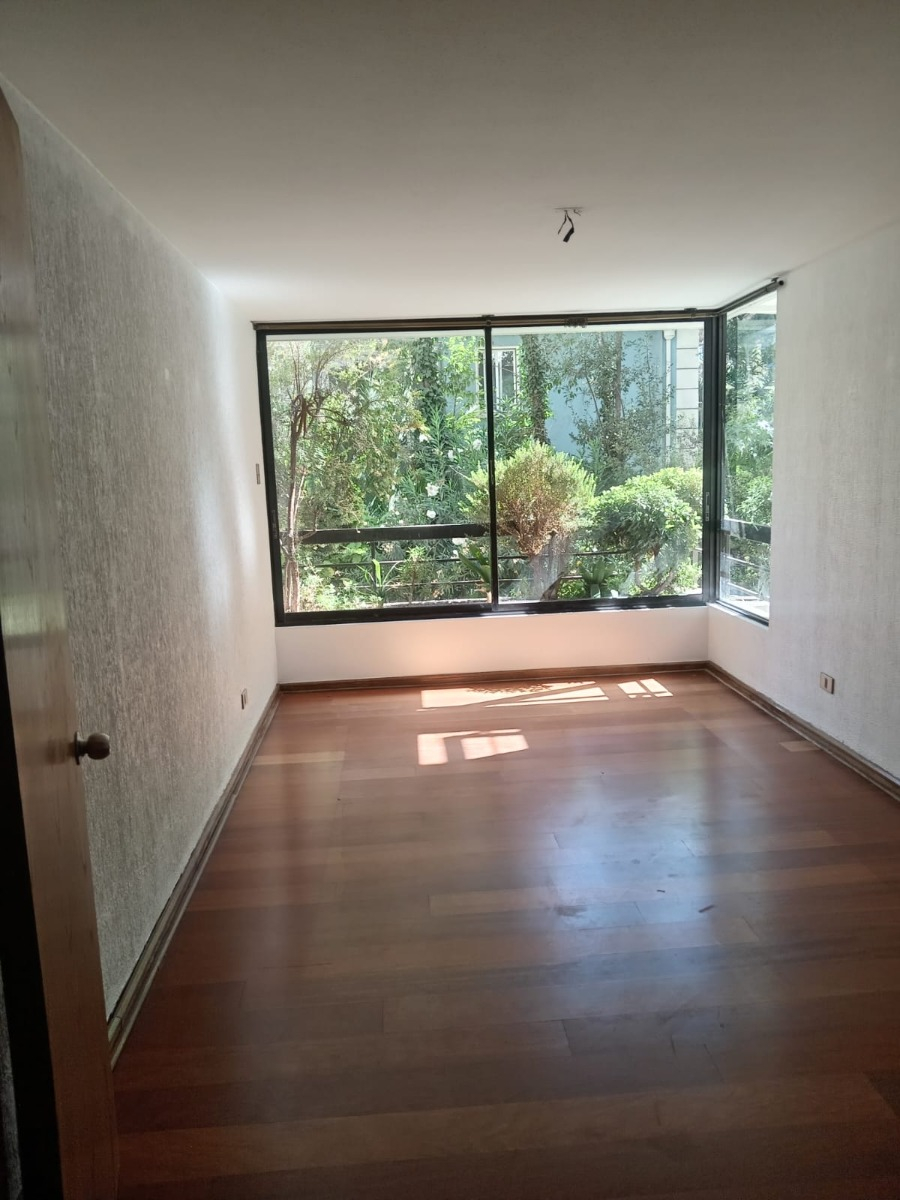 Arriendo Departamento SO 4D en suite 2B 2E 1Bd Barrio El Golf - Las Condes