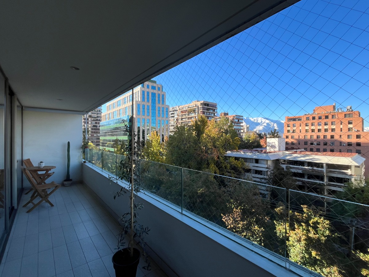 Arriendo Departamento SO 2D en suite Walk-in cl&oacute;set 2B 1E 1B Barrio El Golf - Las Condes