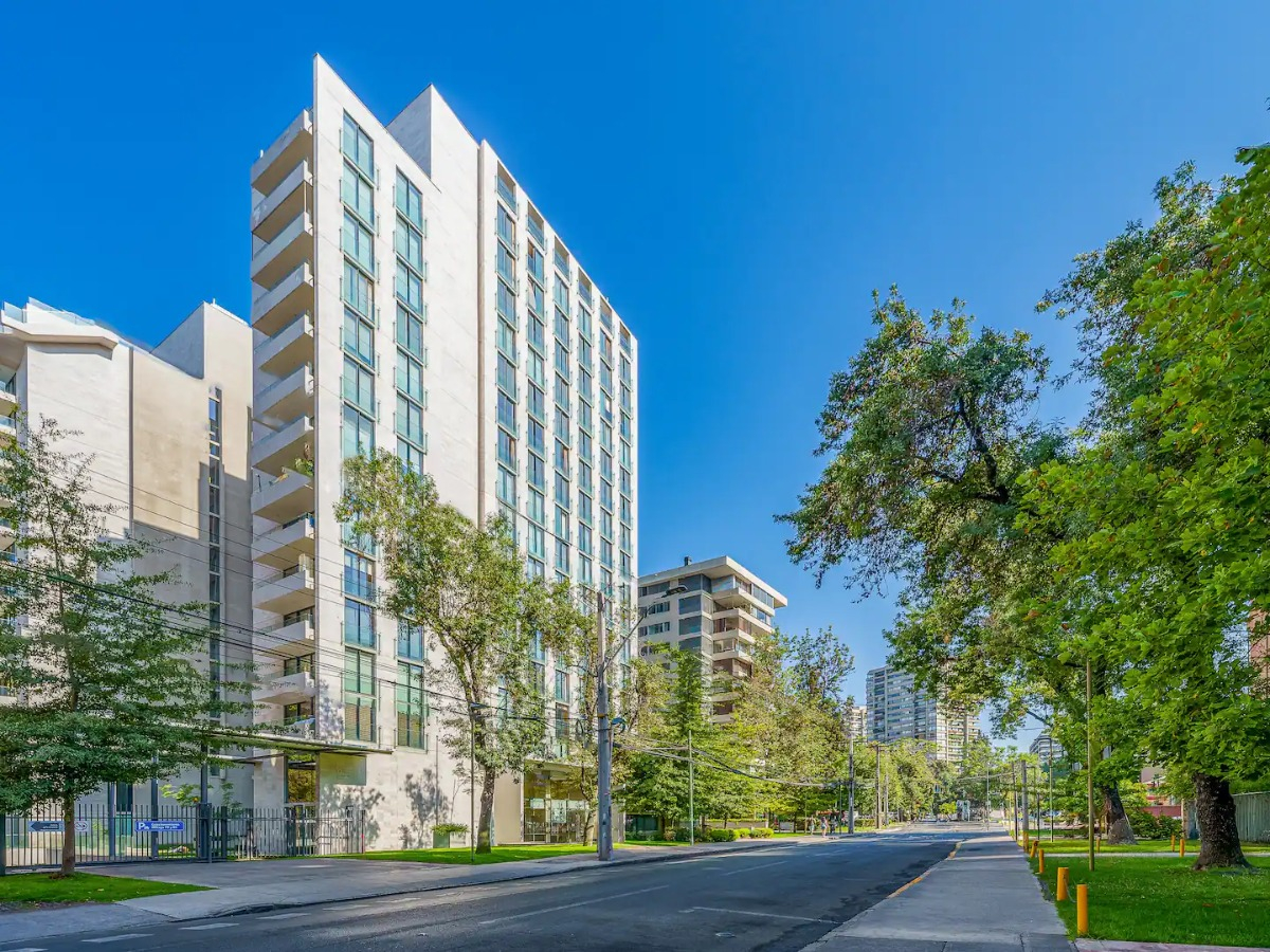 Arriendo Departamento 1D en suite 1B 1E 1B Barrio El Golf - Las Condes