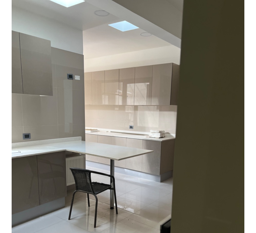Arriendo Casa NO 4D en suite Walk-in cl&oacute;set 4B 3E La Dehesa - Lo Barnechea