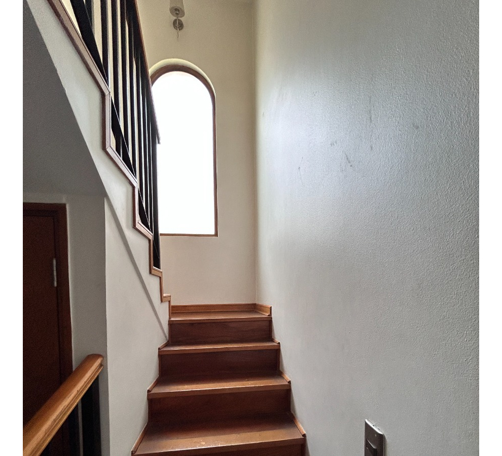Arriendo Casa NOSP 7D en suite Walk-in cl&oacute;set 5B 3E 1B El Array&aacute;n - Lo Barnechea