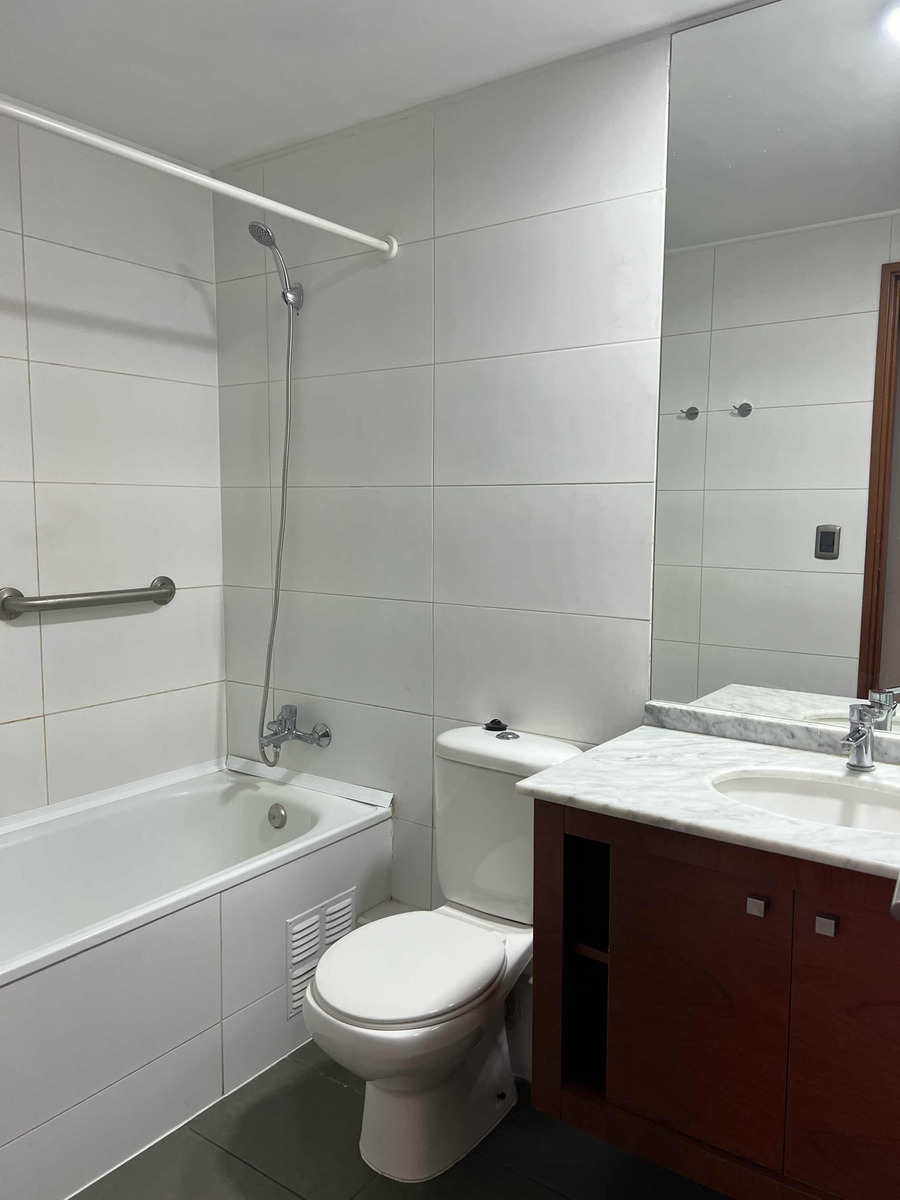 Arriendo Departamento 2D 2B 1E 1B Metro Bilbao - Providencia