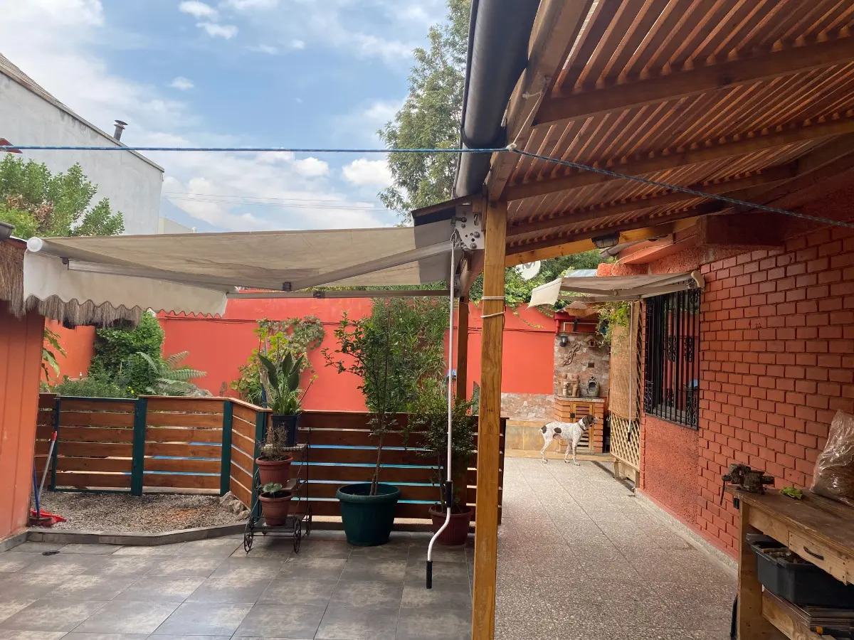 Venta Casa P 4D 2B 2E 1B Rotonda Atenas - Las Condes