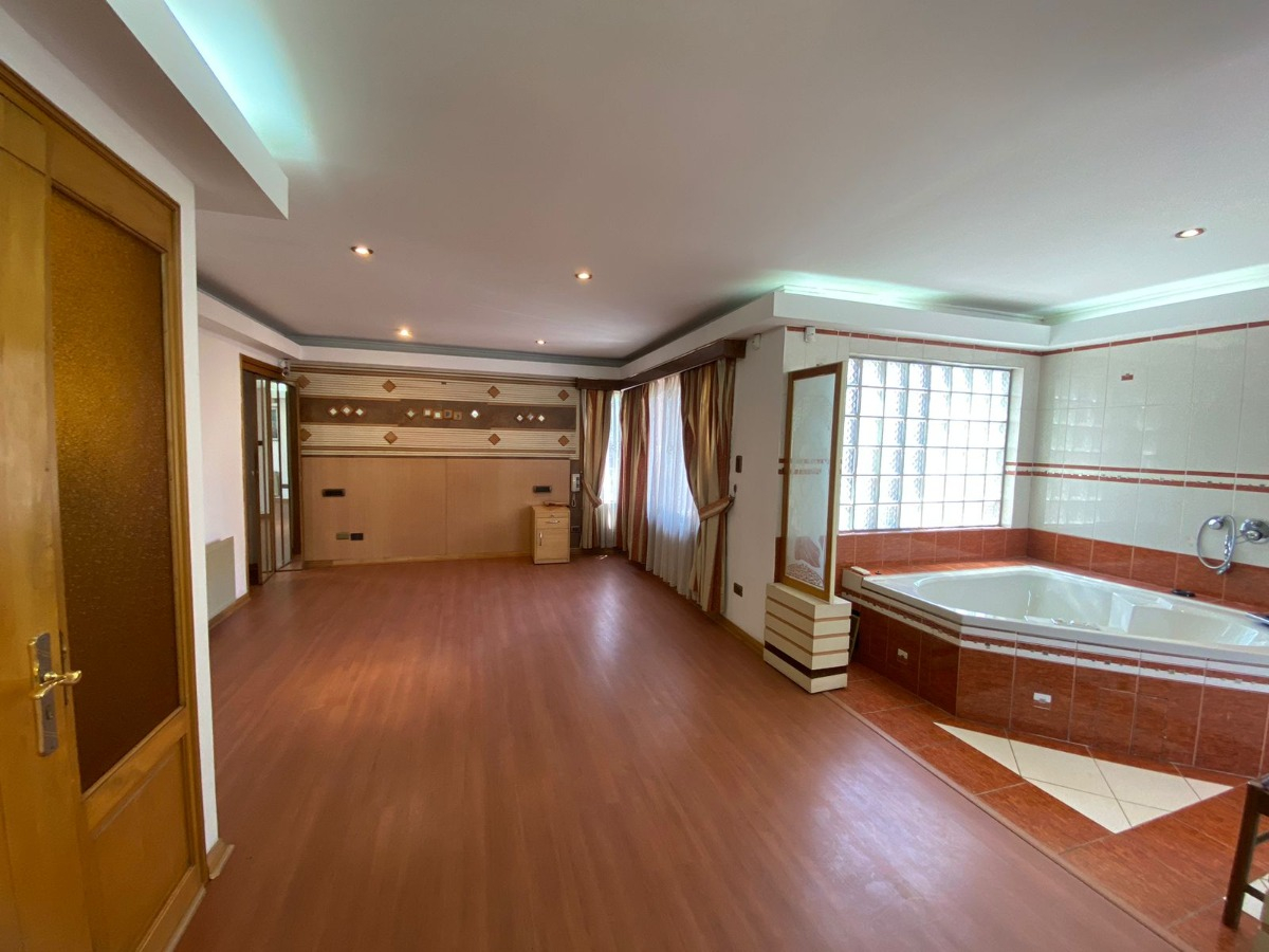 Arriendo Casa NP 5D Walk-in cl&oacute;set 4B 5E 1B Parque Bot&aacute;nico - &Ntilde;u&ntilde;oa