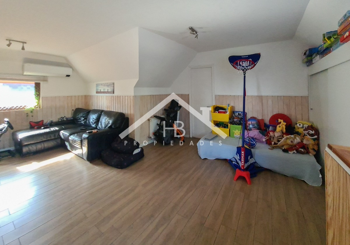 Venta Casa P 5D en suite Walk-in cl&oacute;set 6B 2E 1B San Carlos de Apoquindo - Las Condes