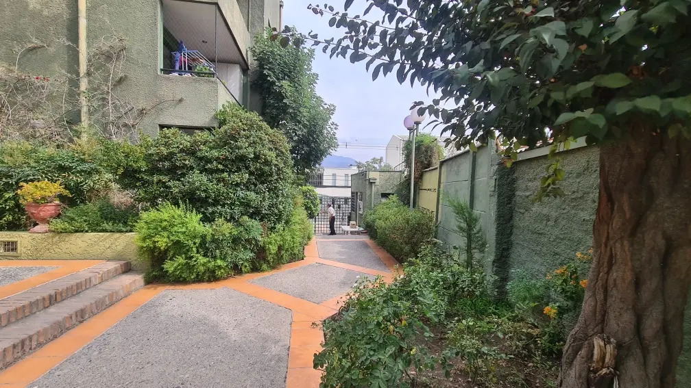 Venta Departamento 2D 1B Antigua Lo Barnechea - Lo Barnechea