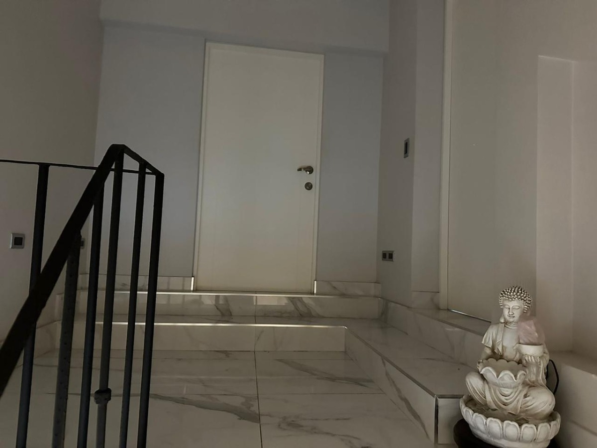 Arriendo Casa 6D en suite Walk-in cl&oacute;set 4B 4E 1B Metro Manquehue - Apumanque - Las Condes