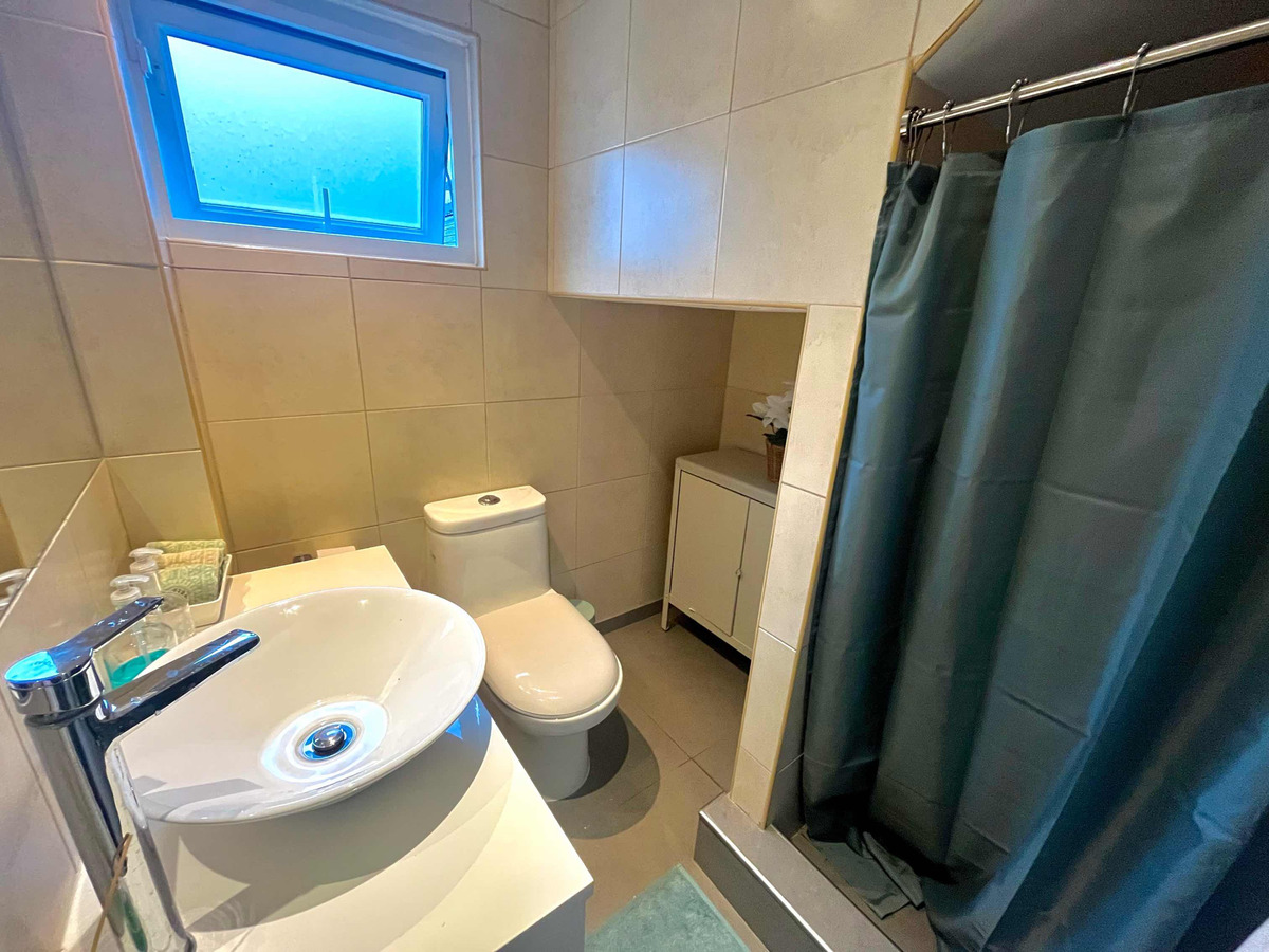 Arriendo Casa 5D 5B 2E 1B Los Dominicos - Las Condes