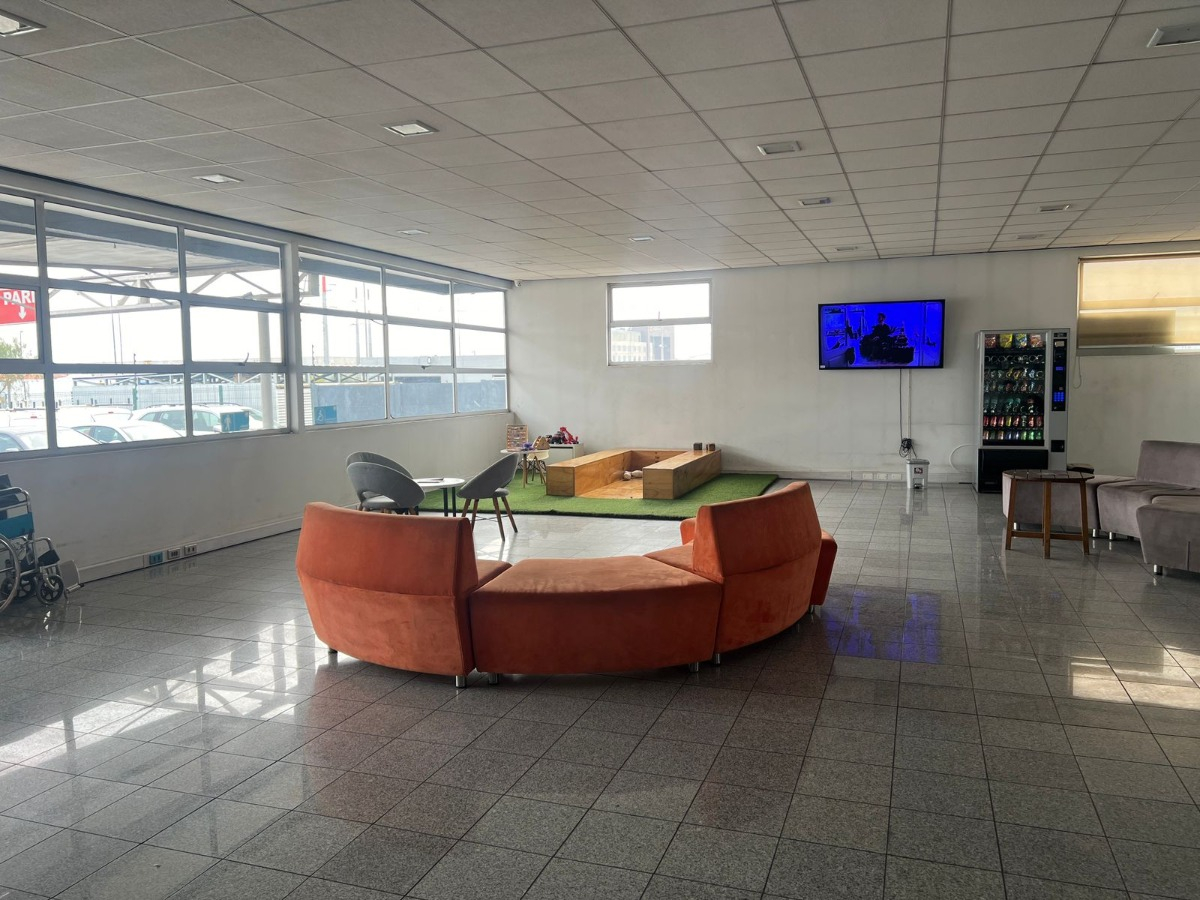 Oficina En Enea, Primera L&iacute;nea Vista Completa, Aeropuerto