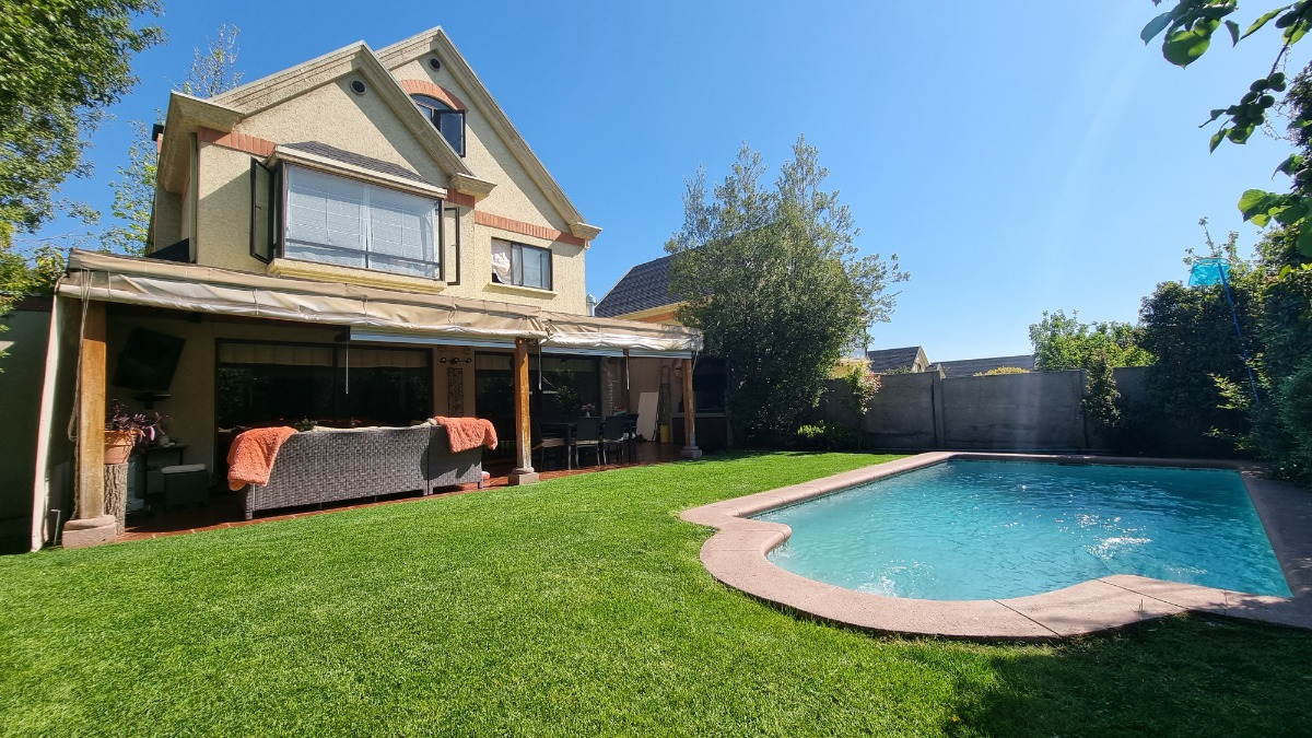 Venta Casa N 5D en suite Walk-in cl&oacute;set 5B 3E 1B San Carlos de Apoquindo - Las Condes