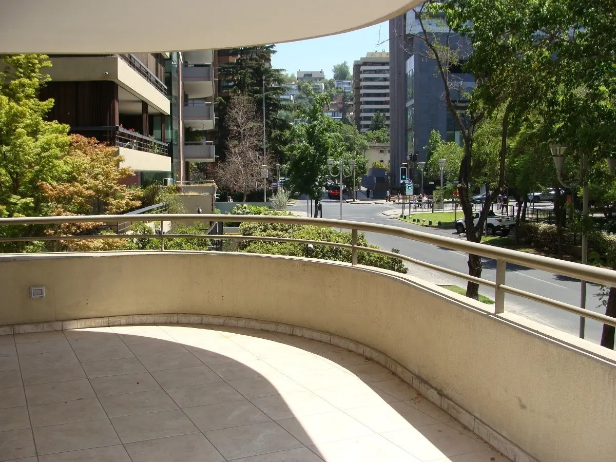 Venta Departamento NO 4D en suite Walk-in cl&oacute;set 5B 3E 1B Barrio El Golf - Las Condes