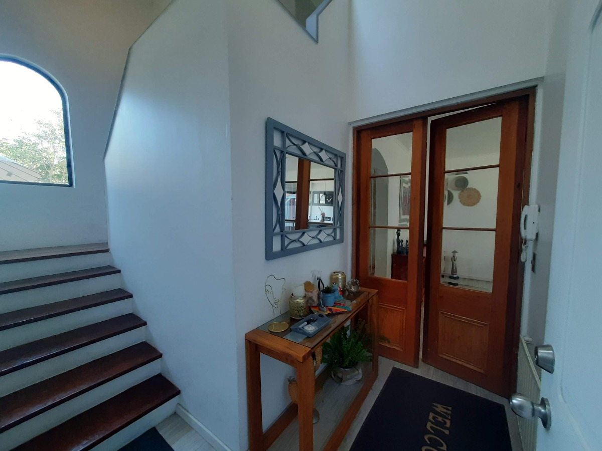 Arriendo Casa N 4D en suite Walk-in cl&oacute;set 3B 2E 2B Villa El Dorado - Vitacura
