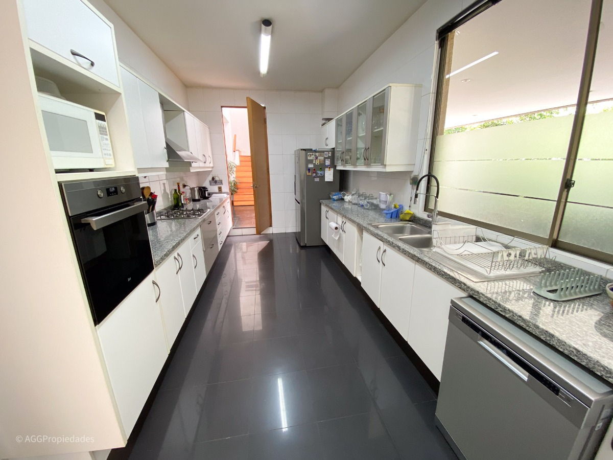 Venta Casa 5D Los Dominicos - Las Condes