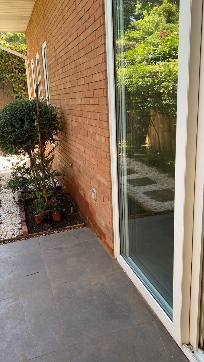 Arriendo Casa NO 2D 1B 2E Los Dominicos - Las Condes