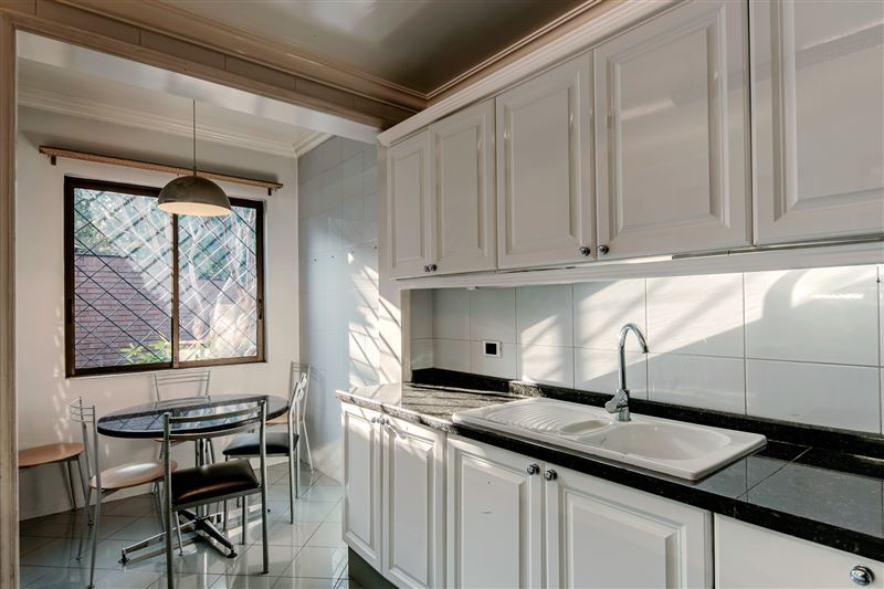 Venta Casa Nor-Oriente 6D en suite Walk-in cl&oacute;set 6B 8E 2B Los Trapenses - Lo Barnechea