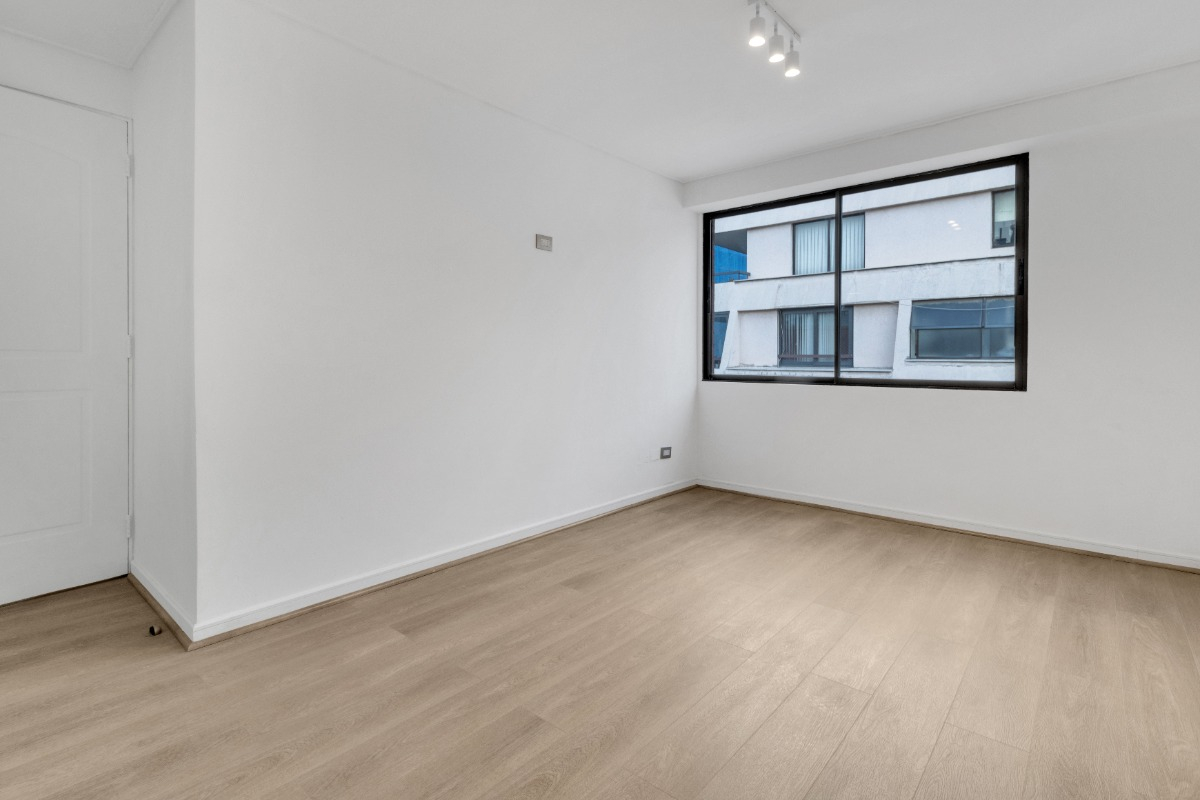 Venta Departamento O 2D en suite Walk-in cl&oacute;set 2B 1E 2B Metro Manquehue - Apumanque - Las Condes