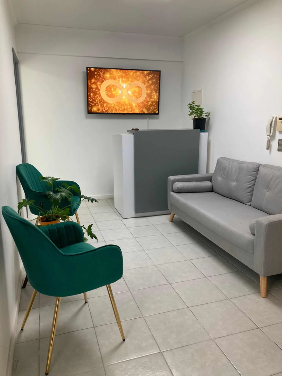 Arriendo Oficina 1B 1E Metro Manquehue - Apumanque - Las Condes