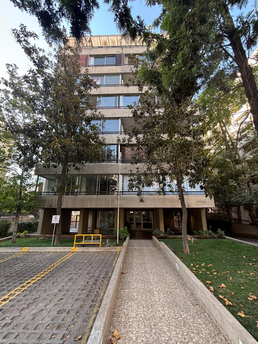 Arriendo Departamento 3D 2B 1E Barrio El Golf - Las Condes