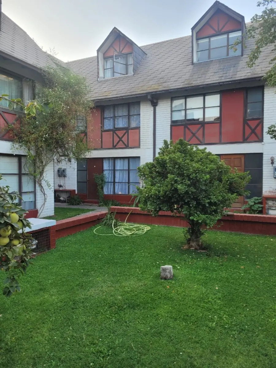 Arriendo Casa N 3D 1B 1E 1Bd Juan G&oacute;mez Millas - &Ntilde;u&ntilde;oa