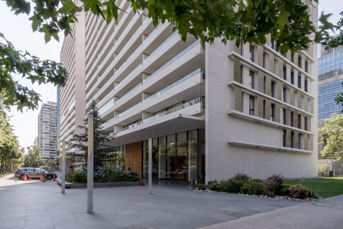 Arriendo Departamento NO 1D en suite Walk-in cl&oacute;set 1B 1E Barrio El Golf - Las Condes