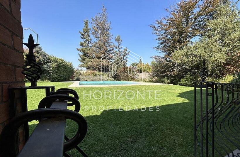 Venta Casa 5D en suite Walk-in cl&oacute;set 5B 3E 1B Los Trapenses - Lo Barnechea