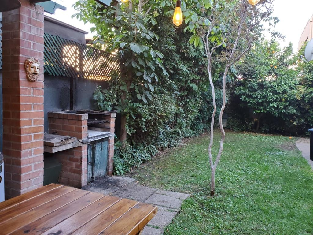 Arriendo Casa 2D Villa El Dorado - Vitacura