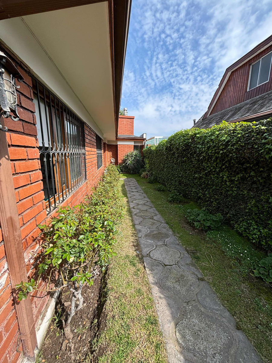 Arriendo Casa 5D 4B 3E Carlos Ossand&oacute;n - La Reina