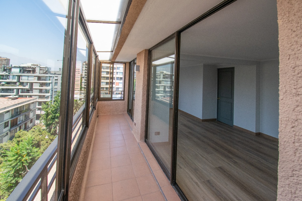 Venta Departamento NOSP 5D en suite Walk-in cl&oacute;set 3B 2E 1B  - Providencia