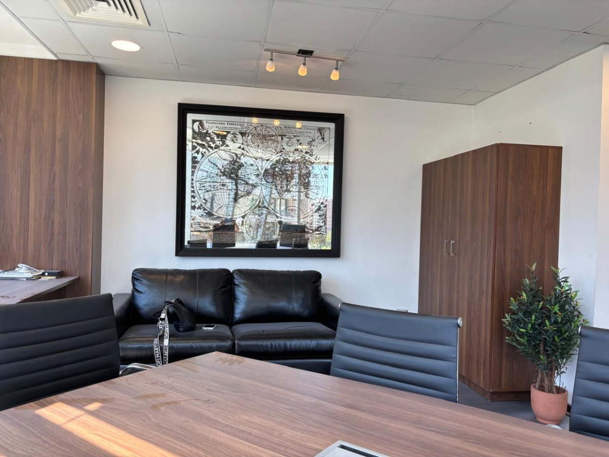 Arriendo Oficina NP 1B 1E Metro Manquehue - Apumanque - Las Condes
