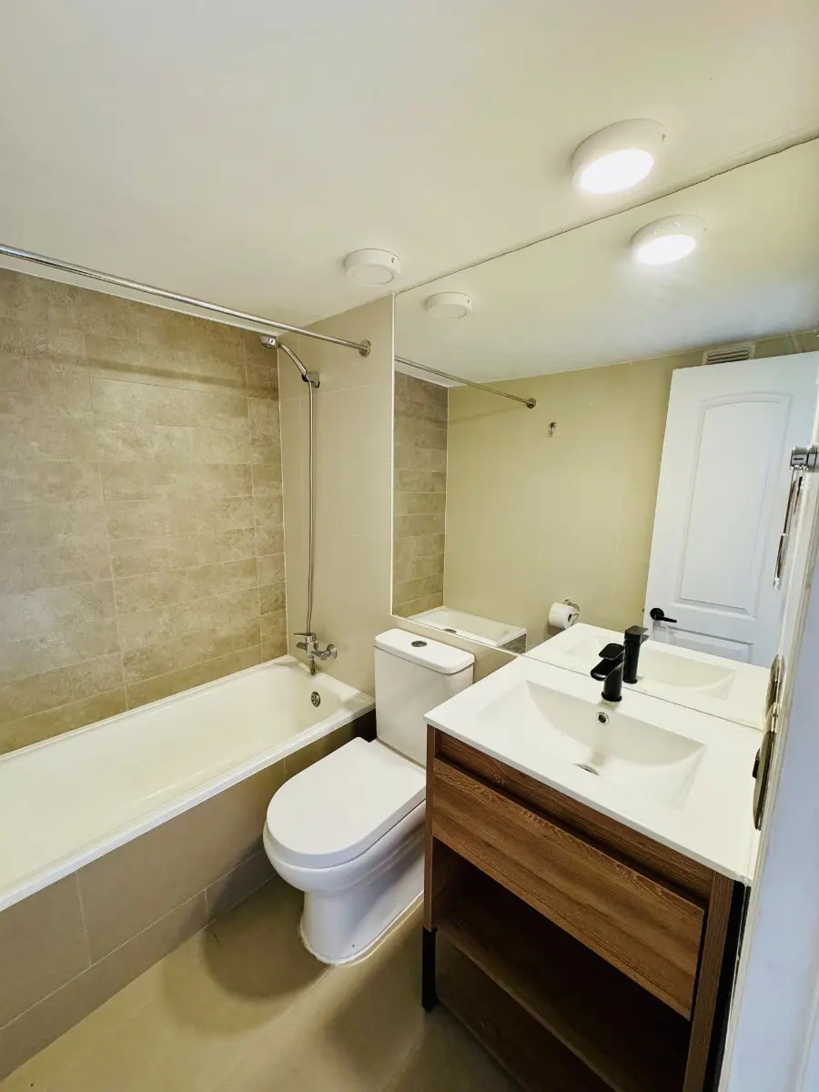 Arriendo Departamento NO 3D en suite 2B 1E Rotonda Atenas - Las Condes