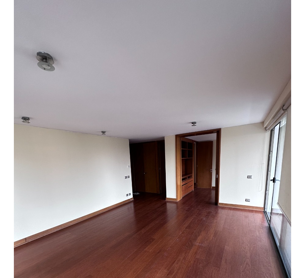 Venta Departamento SP 4D en suite Walk-in cl&oacute;set 3B 1E 1B Barrio El Golf - Las Condes