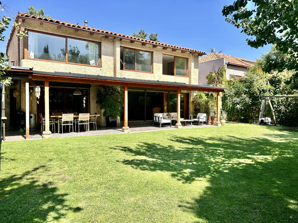 Arriendo Casa NO 4D en suite Walk-in cl&oacute;set 4B 4E 1B Mall Sport - Las Condes