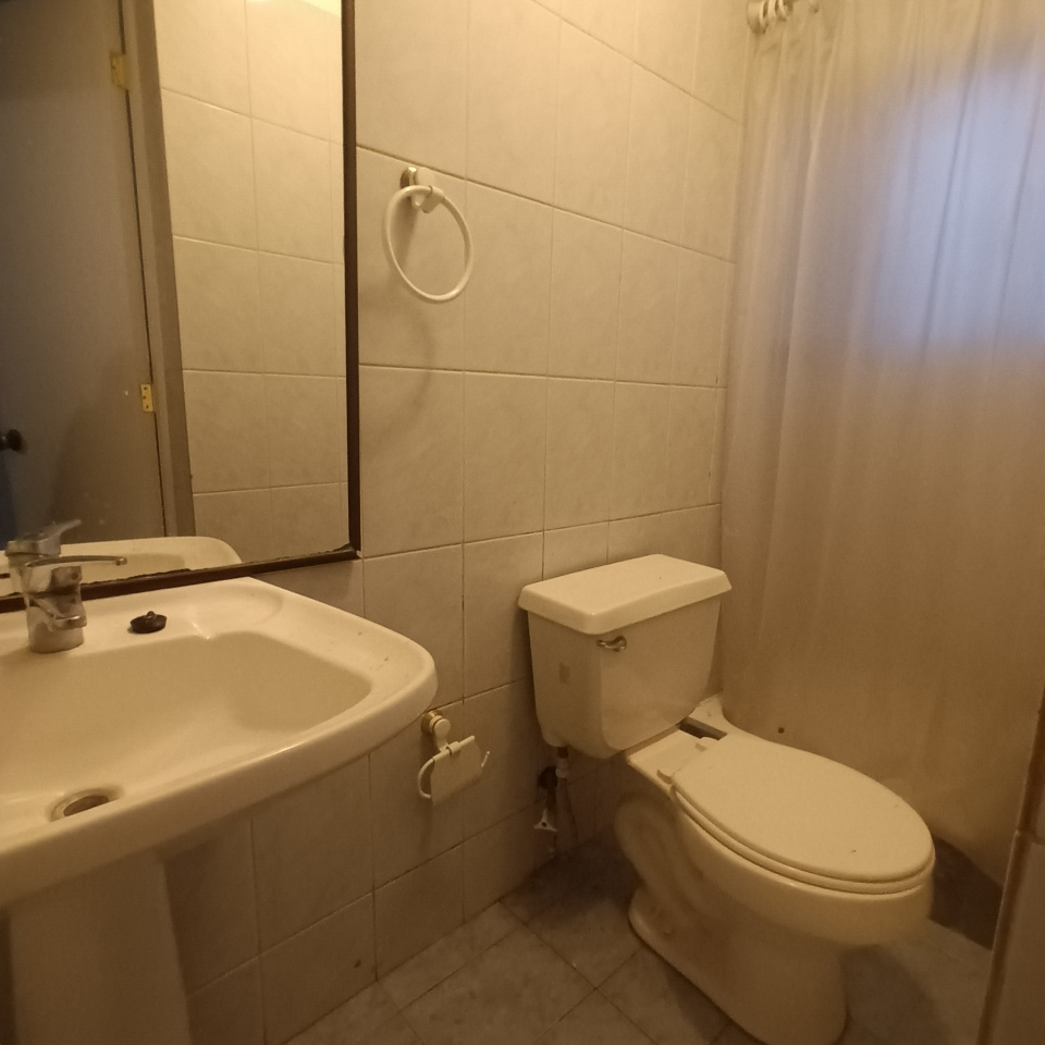 Arriendo Casa 3D 2B 3E 1B Metro Pr&iacute;ncipe de Gales - Country Club - La Reina