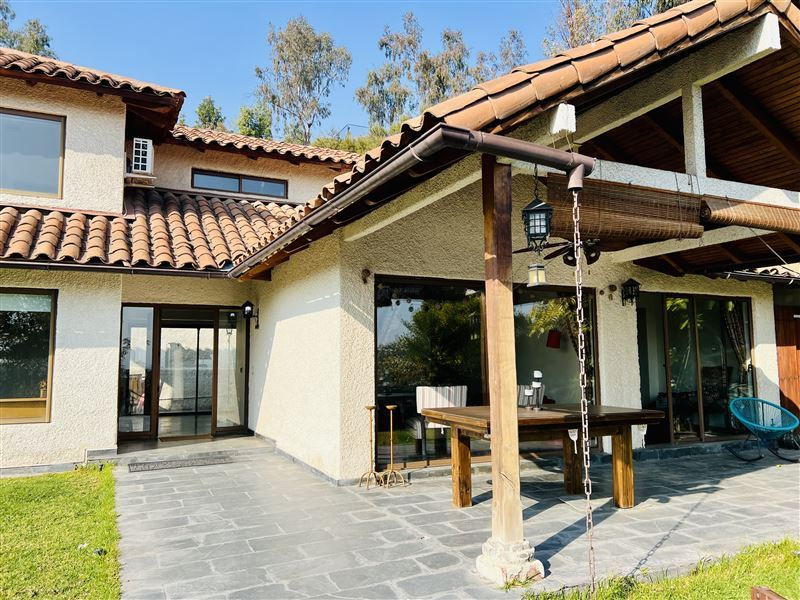 Venta Casa Poniente 5D en suite Walk-in cl&oacute;set 6B 4E 1B El Remanso - Las Condes