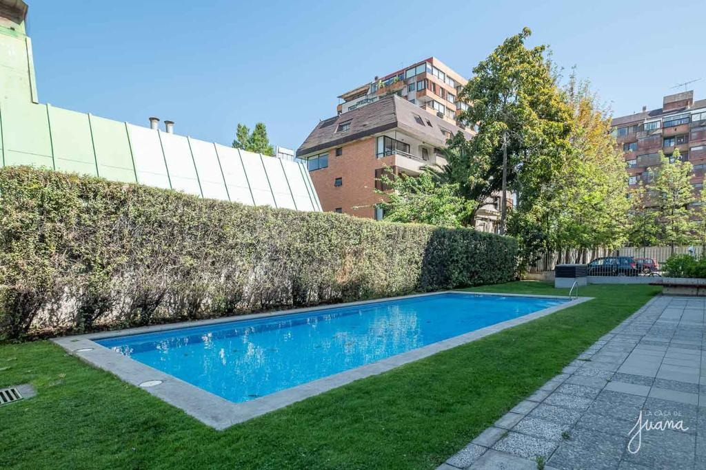 Arriendo Departamento 2D Rotonda Atenas - Las Condes