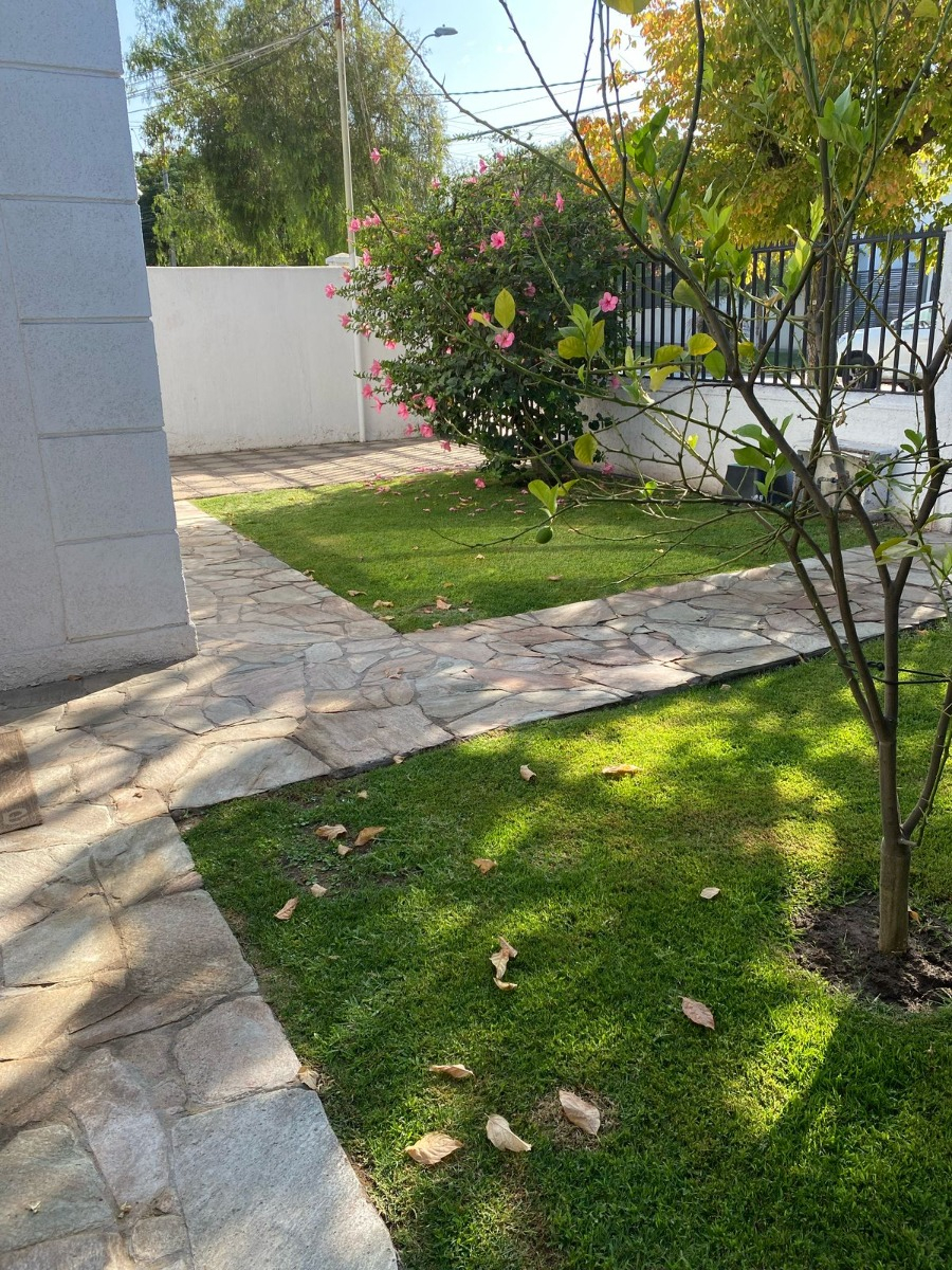 Venta Casa NO 3D 4B 3E 1Bd Parque Bot&aacute;nico - &Ntilde;u&ntilde;oa