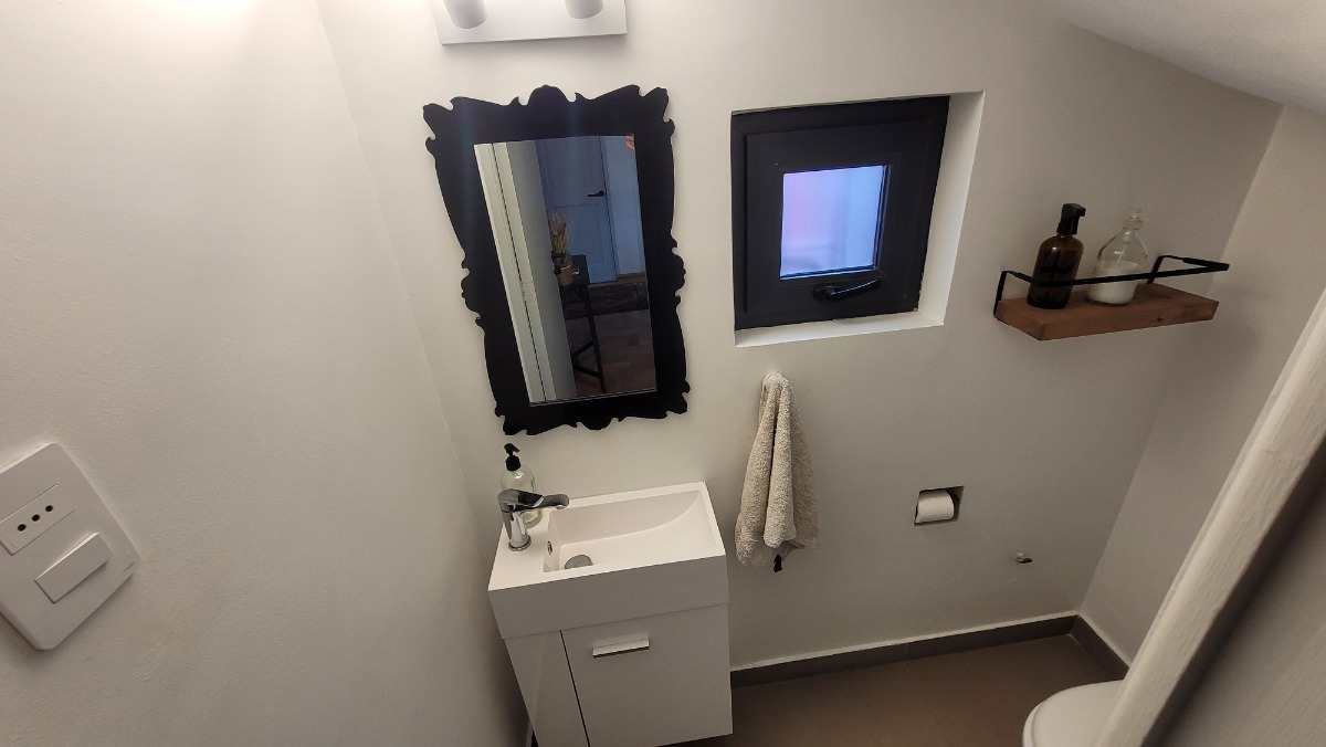 Arriendo Casa NP 4D 4B 2E 2B Borde R&iacute;o - Casa Piedra - Vitacura